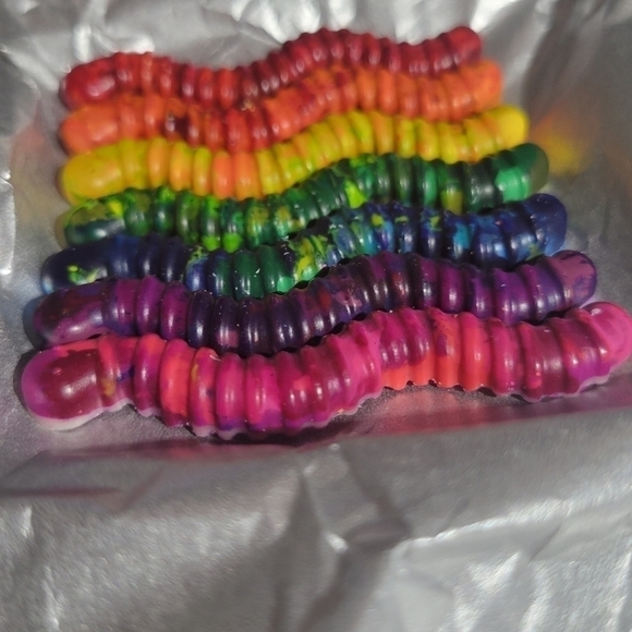 COPY - New Handmade Worm Speckled Multicolored Rainbow Crayons Gift Packaged - Picture 2 of 7
